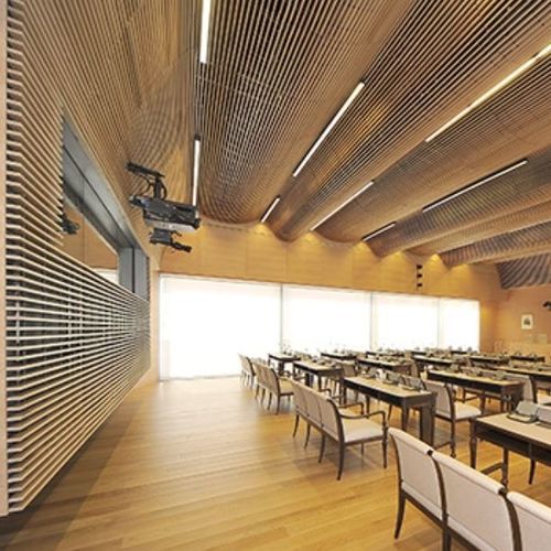Подвесной потолок из цельной древесины - Derako® Solid Grill BaseLine - Hunter Douglas Architectural - из панелей / из реек / для офиса