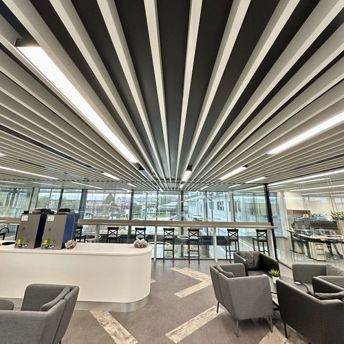 Акустический баффл из металла - Luxalon® Tavola™ Closed - Hunter Douglas Architectural - потолочный / прямоугольный / декоративный