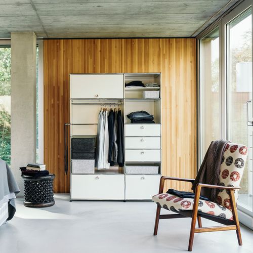 Современный шкаф для одежды - USM Haller - USM Modular Furniture - из МДФ / из металла / по индивидуальному заказу