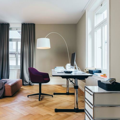 Напольный рабочий стол - USM Kitos - USM Modular Furniture - современный / из лакированной МДФ / из металла