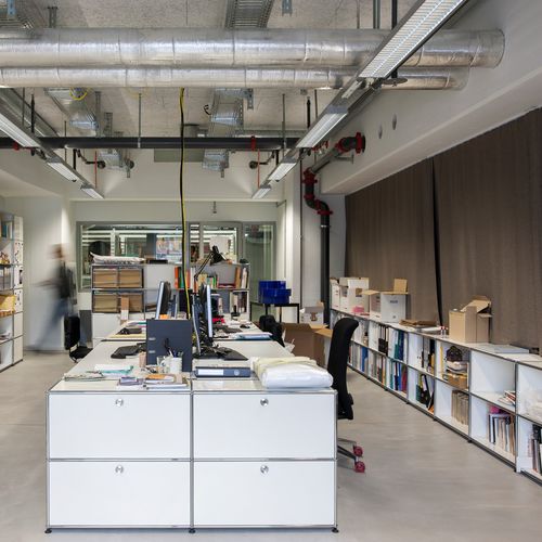 Низкий шкаф для папок - USM Haller - USM Modular Furniture - из металла / с выдвижными ящиками / современный