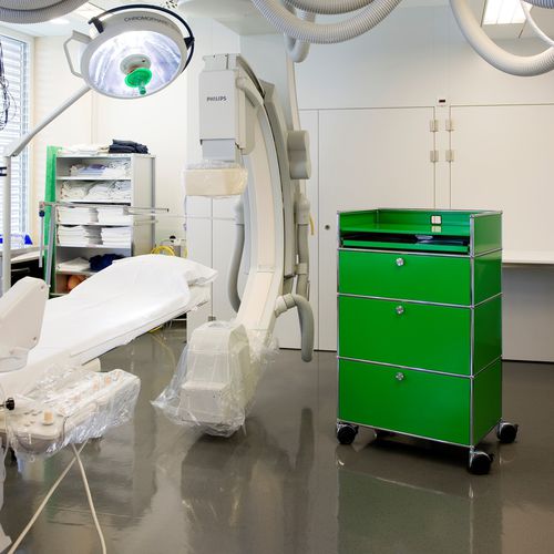 Тележка для медицинского ухода - USM Haller - USM Modular Furniture - для учреждений здравоохранения / персонализированная / на заказ