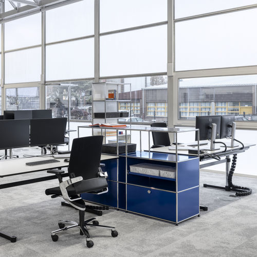 Напольный рабочий стол - USM Kitos - USM Modular Furniture - современный / из лакированной МДФ / из ламината