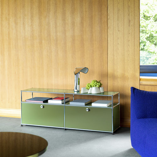 Современная мультимедийная мебель - USM Haller - USM Modular Furniture - с полками / 2 дверцы / низкая тумба под телевизор