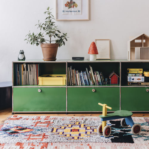 Современный буфет - USM Haller - USM Modular Furniture - из металла / с полкой / модульный