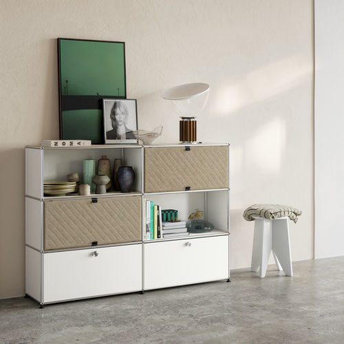 Современный буфет - USM Haller Soft Panel – Taupe - USM Modular Furniture - из синтетического волокна / из переработанного пластика / из металла
