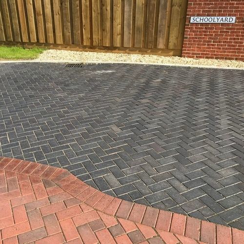 Терракотовая напольная плитка - DRAGFACED CHAMFERED - Wienerberger - для наружного применения / для парковки / для прихожей