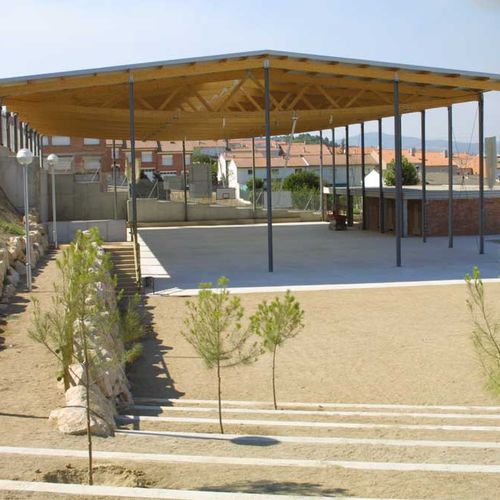 Деревянный каркас деревянный ламинат - POLIDEPORTIVO EN SAN LLORENÇ DE HORTON - Lanik - для несущей конструкции / для профессионального использования