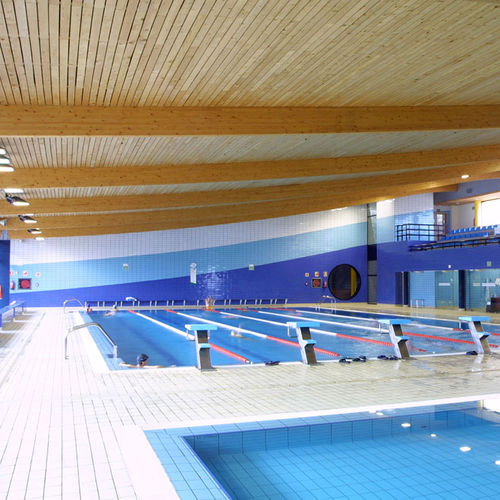 Деревянный каркас деревянный ламинат - PISCINA CAMPOS GÓTICOS - Lanik - для несущей конструкции / для общественного бассейна