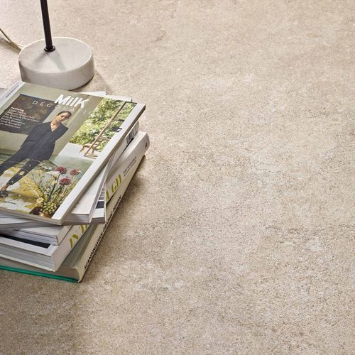 Плитка из фарфора - SERENA CROSSCUT - Roca Tile - из камня / из известняка / гладкая