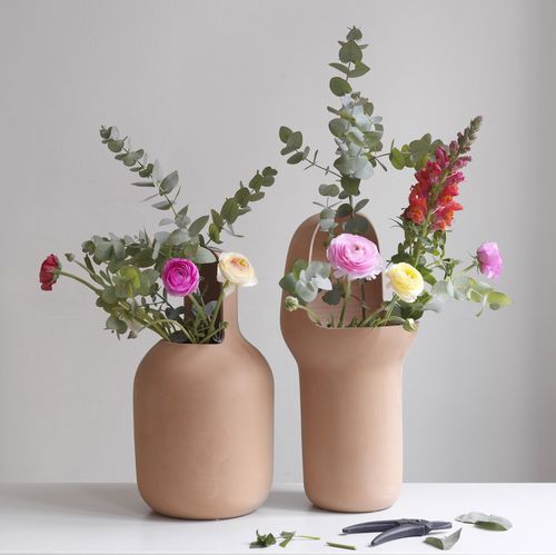 Ваза уникальный дизайн - GARDENIAS  - BD Barcelona Design - из терракоты / ручной работы / Jaime Hayon