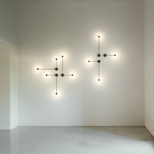 Современный настенный светильник - Pin - VIBIA LIGHTING - для интерьера / из алюминия / из стали