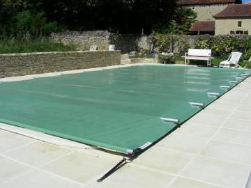 Покрытие для бассейна с держателями - MIKADO - luxe-pools - ручное / зимнее