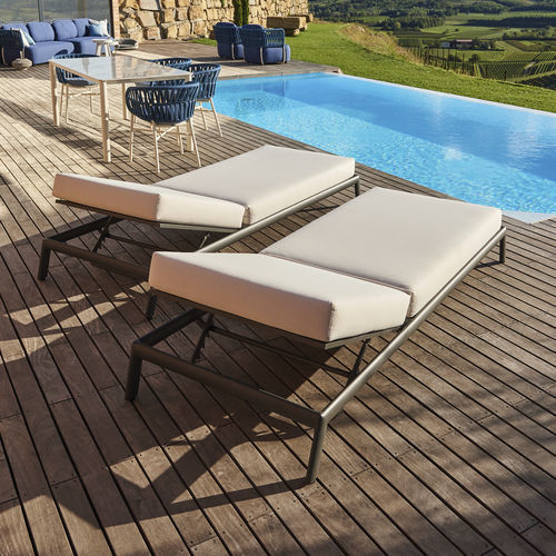 Современный садовый шезлонг - INFINITY - DRIGANI SRL - из Sunbrella® / из крашеного алюминия / регулируемая спинка