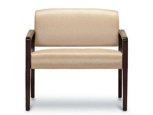 Медицинское кресло из ткани - AMICO. - Carolina Business Furniture - из дерева / бариатрическое