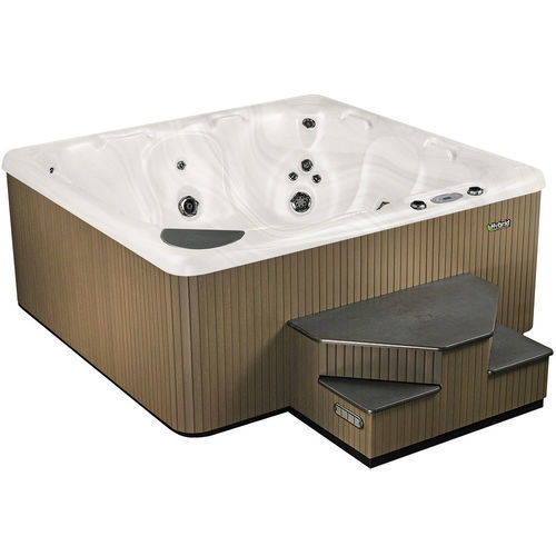 Каркасная спа-ванна - 590 - Beachcomber Hot Tubs - квадратная / 7 мест / из дерева