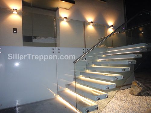 Прямая лестница - COMMERCIAL CANTILEVERED STAIRS - Siller Stairs - с бетонными ступеньками / стеклянная конструкция / для коммерческих зданий