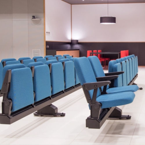Современное кресло для аудитории - MUTAWHEEL  - Figueras International Seating - из кожи / из алюминия / складное