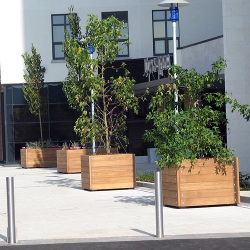 Кадка для садовых растений из дерева - GRENADIER - Street Design - прямоугольная / со встроенной скамьей / современная