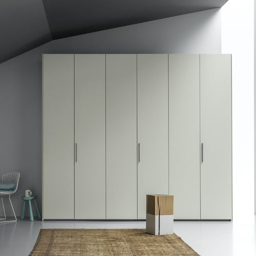 Современный шкаф для одежды - LISCIA  - md house - из лакированной древесины / из ясеня / с распашными дверями