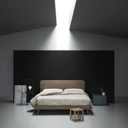 Двуспальная кровать - READY - md house - современная / с изголовьем / из лакированной древесины