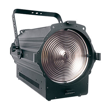 Светодиодный прожектор с линзой Френеля - LFD32-XXB - LEVITON Lighting - для освещения сцены