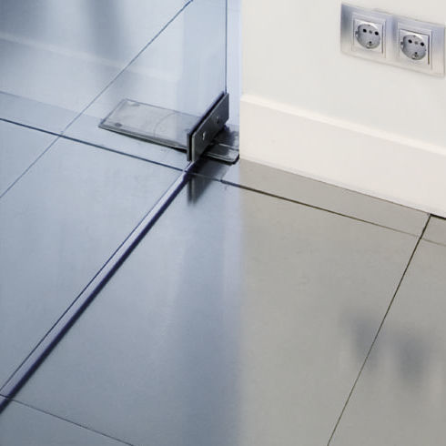 Технический пол из гальванизированной стали - ACCESS FLOOR POLYGROUP - из нержавеющей стали / из цемента / бетонный