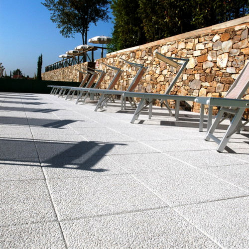 Уличная плитка из бетона - WHITE CARRARA 3 - MASPE PAVINGS - из восстановленного камня / для наружного применения / для пешеходных переходов