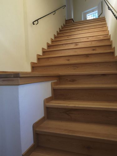 Прямая лестница - STAIRS - ANTICO TRENTINO DI LUCIO SRL - с поворотом на 90° / винтовая / с деревянными ступеньками