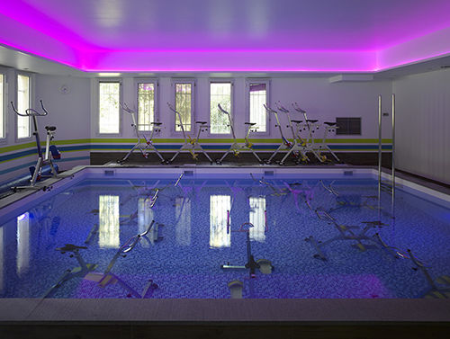 Бассейн для гостиницы - CENTRE MEDICAL GRENOBLE - PISCINES CARRE BLEU - заглубленный / из бетона / для реабилитации