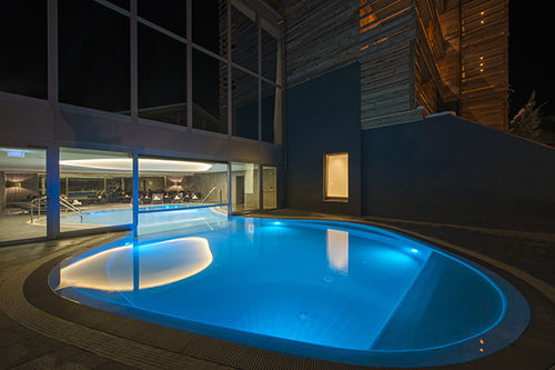 Бассейн для наружного применения - HOTEL SUISSE - PISCINES CARRE BLEU - заглубленный / из бетона
