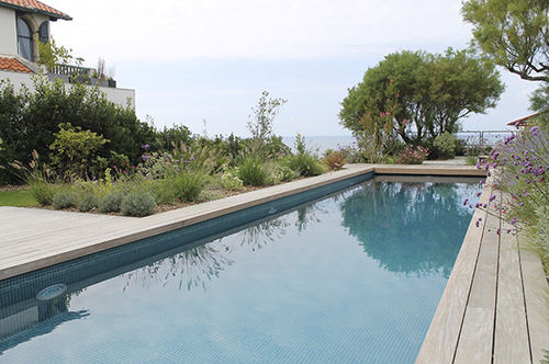 Бассейн для наружного применения - BIARRITZ - PISCINES CARRE BLEU - для гостиницы / заглубленный / из бетона