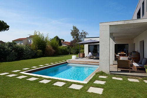 Бассейн на заказ - PISCINE AVEC TERRASSE MOBILE PORTELLI TOULOUSE - PISCINES CARRE BLEU - крытый / для наружного применения / заглубленный