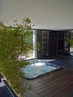 Встраиваемая спа-ванна - MONTAGNY 69 - PISCINES CARRE BLEU - квадратная / 4 места / для бытового использования