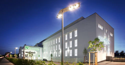 Городской фонарный столб - SLOPIA. - RZB - современный / из нержавеющей стали / LED