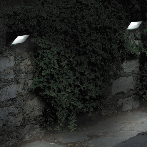 Встраиваемый светильник в потолок - SUPERMAXI - Goccia Illuminazione - встраиваемый в стену / LED / треугольный