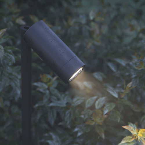 Выступающий точечный светильник - YORI - Reggiani  Illuminazione - отдельностоящий / LED / трубчатый