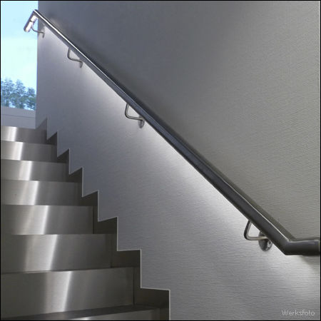 Поручень из нержавеющей стали - LAMANO U60 - LECCOR Leuchten GmbH - из стекла / из поликарбоната / со встроенной светодиодной подсветкой