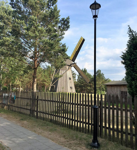Городской фонарный столб - LYON - Elmarco Technika Świetlna Sp. z o.o. Sp. k. - классический / из алюминия / из стали