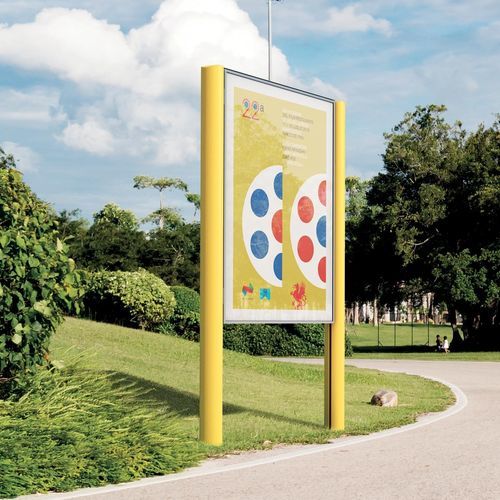 Информационное табло на высоких ножках - NEVIS - CITY DESIGN - для наружного применения / рекламное / модульное