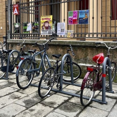Напольная парковка для велосипедов - BOLOGNA - CITY DESIGN - горизонтальная / для наружного применения / из гальванизированной стали