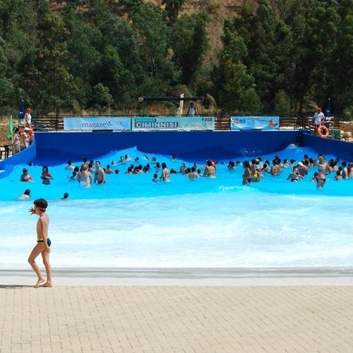 Бассейн с волнами - TECNOPISCINE INTERNATIONAL - для наружного применения / для аквапарков / заглубленный