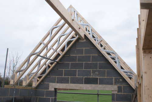 Двутавровая балка из дерева - EASI-JOISTS® - WOLFSYSTEM - из металла / решетка
