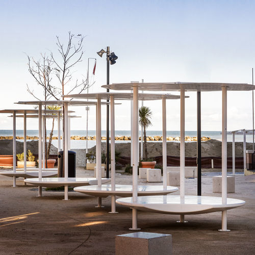 Общественная скамейка уникальный дизайн - ISLANDS BENCH - LAB23 - из гальванизированной стали / из стали, покрытой порошком / из композитных материалов