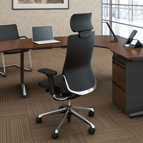 Современное директорское кресло - CHORAL - Okamura - из кожи / из ткани / из металла