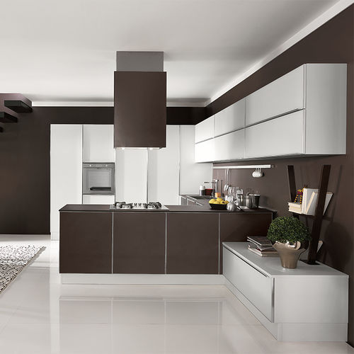 Современная кухня - VOLARE - ARAN Cucine - из фанерованной древесины / островного типа / круглая