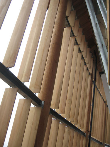 Облицовка фасада из реек - CLEAR ELLIPTICAL LOUVERS - Power Wood Corp. - из дерева / ребристая