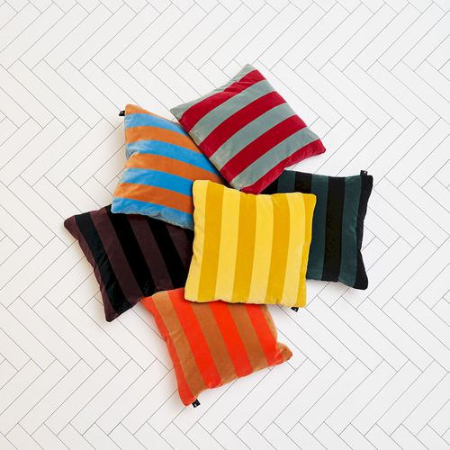 Квадратная подушка - SOFT STRIPE - Hay a/s - в полоску / из ткани / многоцветная