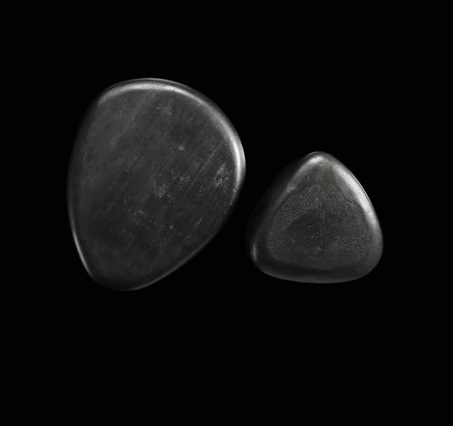 Журнальный столик органический дизайн - PEBBLE - Henge - из песчаника / изогнутый / для бытового использования