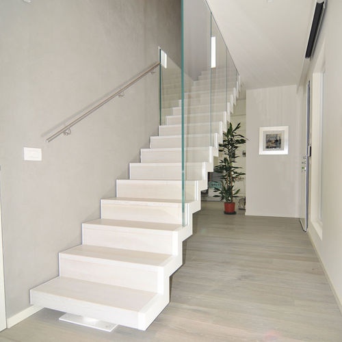 Прямая лестница - LOGICA T-N-GLASS - ITALIAN FASHION STAIRS - с деревянными ступеньками / стальная конструкция / для бытового использования